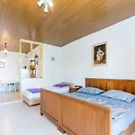 Veve Postira