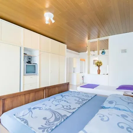 Apartment Veve *