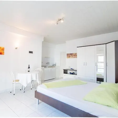 Apartment Veve Postira