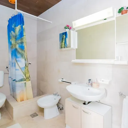 Apartment Veve Postira